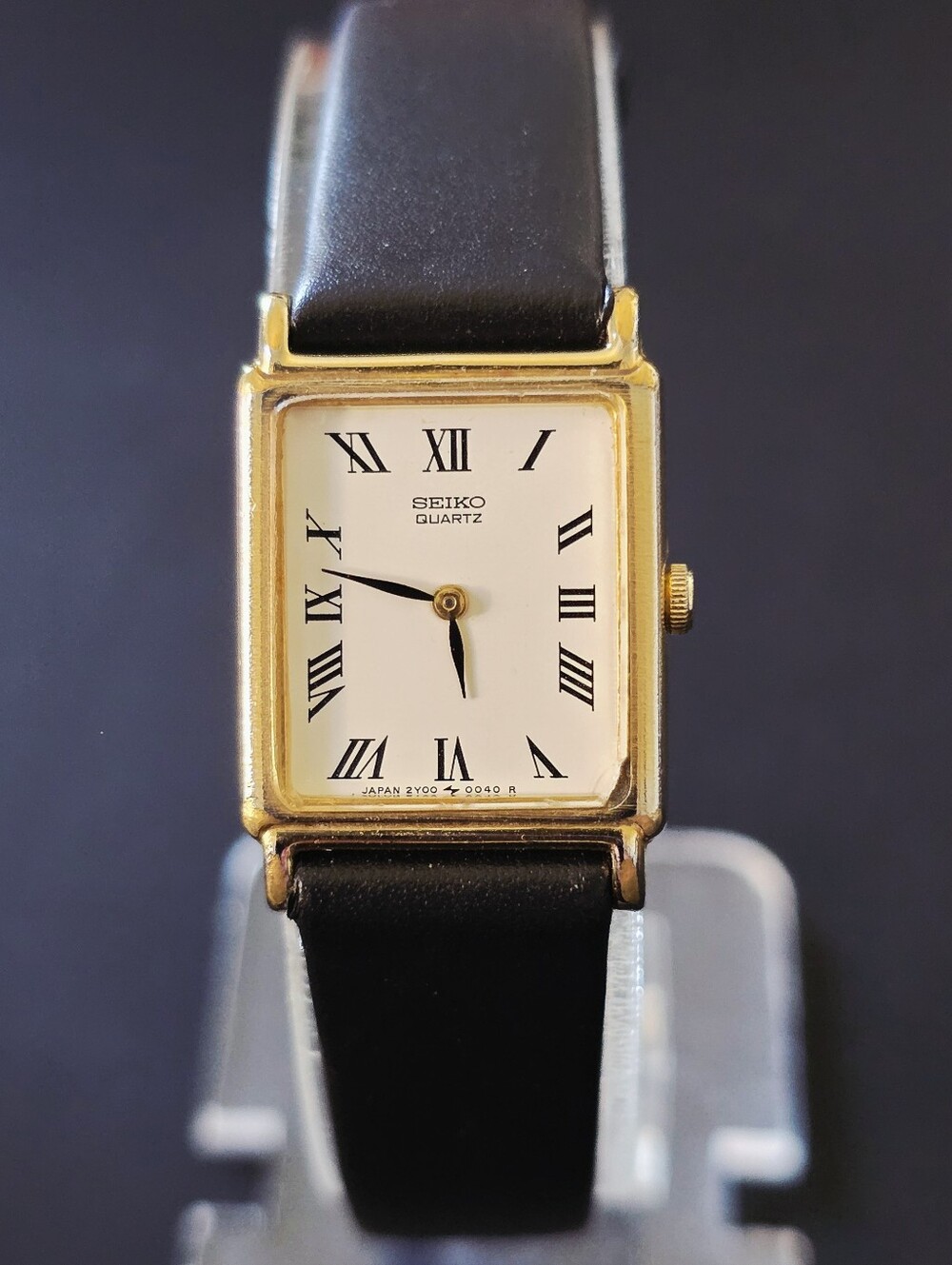 VTG Seiko 2Y00-5000 Gold Tone White Dial Roman Numerals Tank Watch Runs FLAW